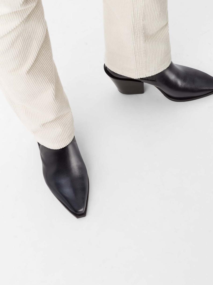 Sallygates.shop0e08890dc0 4