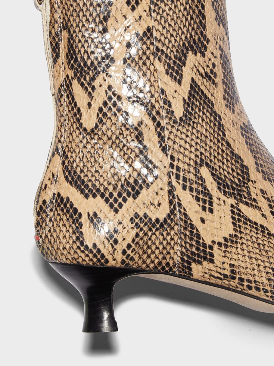 Sallygates.shop292aa975d1 2