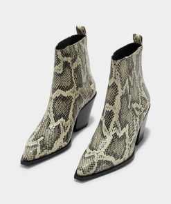 Sallygates.shop5b6b546347 1