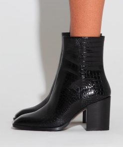 Sallygates.shop5cd938701e 4